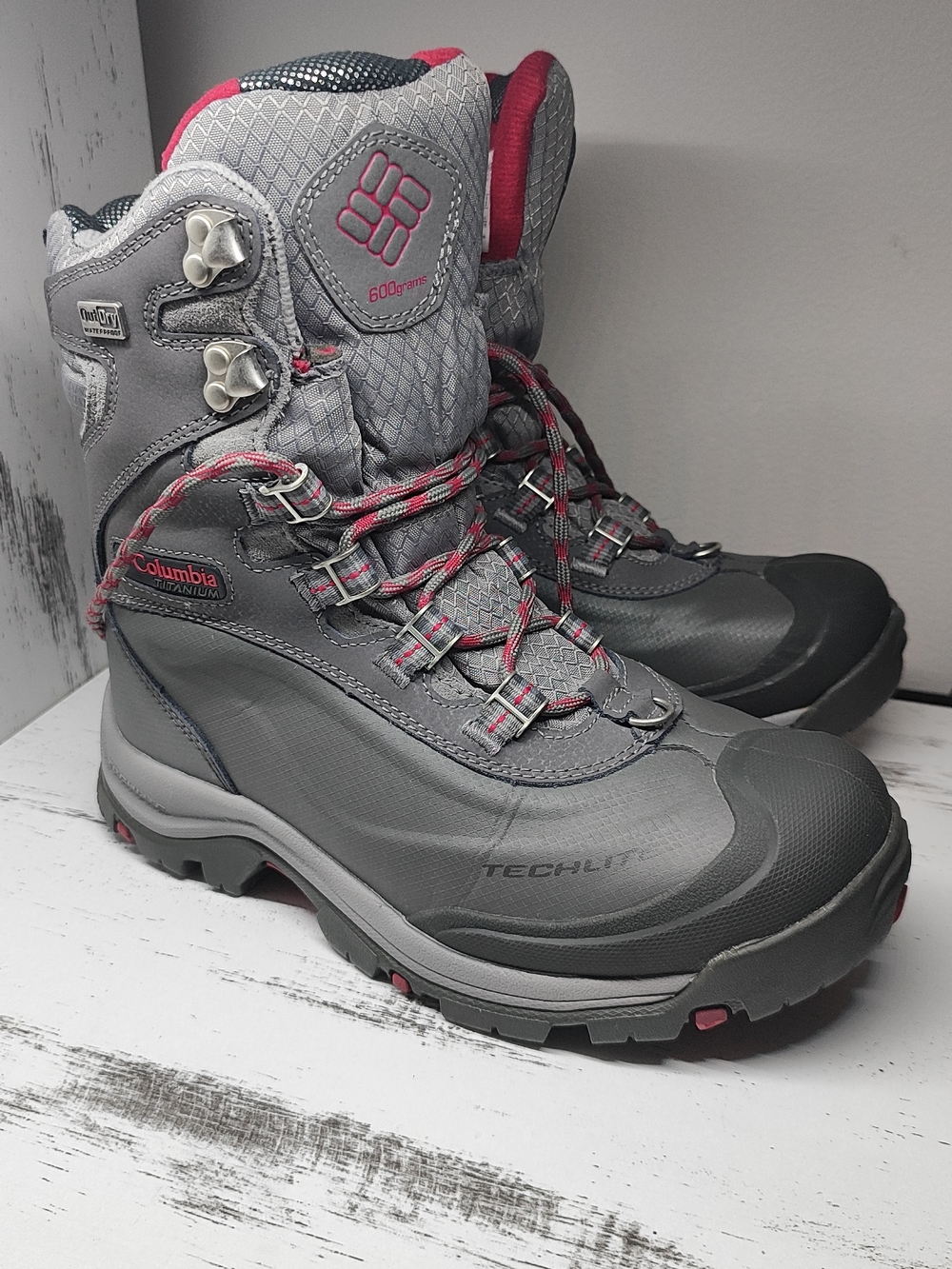 Columbia Bugaboot Plus III Titanium Women's Size 6 Winter Snow Boots 600g